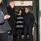 George Clooney e Amal Alamuddin incinta a Parigi (Olycom)