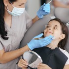 I bambini hanno paura del dentista? Ecco come fare per sconfiggerla (con piccoli trucchi)