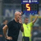 Milan, i tifosi vogliono la testa di Pioli: «Con l'Inter non vince mai». Le imbarazzanti parole post partita