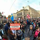 Austria, da oggi scatta il lockdown: chiusi negozi e alberghi, aperte le scuole. E si può sciare