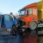 Frontale tra pulmino e camion a Casalgrasso nel Cuneese: un morto e 4 feriti gravi