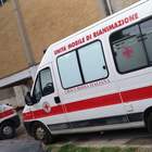 Pneumatici tagliati all'ambulanza della Cri: «È un'intimidazione»