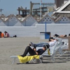 Spiagge, nel Lazio gli stabilimenti riaprono il 29 maggio, via libera ai B&B, piscine e palestre dal 25