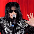 Michael Jackson, spuntano nuove accuse di pedofilia: il cadavere potrebbe essere riesumato