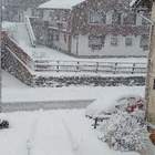 La nevicata di domenica 28 aprile: Dolomiti imbiancate, caos traffico
