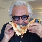 La pizza di Briatore fuori dalla top 50 d'Italia: «Ma io ho ristoranti di lusso, non pizzerie con tovagliolini di carta»