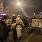 Bologna, protesta in piazza contro le misure restrittive del governo