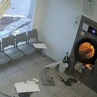 Esplosione nella lavanderia, il video choc: «Causata dall'accendino dimenticato nei pantaloni». Un uomo si salva per miracolo