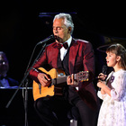 Andrea Bocelli tra le star del Natale alla Casa Bianca: si esibirà con i figli Matteo e Virginia