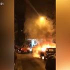 Terremoto in Albania: auto si incendia dopo il sisma