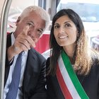 Roma, Raggi a Primavalle presenta i nuovi bus: «Entro fine mandato saranno 700»
