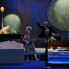 Percussioni, vasche d'acqua e oblò: Jules Verne di Battistelli inaugura Biennale Musica