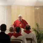 Papa Francesco, documento di protesta di 100 studiosi: «Da lui atti sacrileghi»