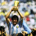 Maradona, dalla "mano de dios" al "gol del secolo" contro l'Inghilterra