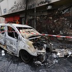 Incendio distrugge auto parcheggiata in via Vittorio Veneto