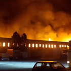 Incendio distrugge un capannone ad Aprilia