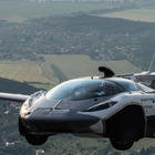 L'auto che vola è realtà, il primo viaggio in cielo in Slovacchia: «Così supera code e traffico». Come funziona e quanto costa