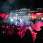 «Contro le manganellate», a Roma manifestazione di studenti con fumogeni e megafoni davanti a Viminale