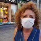 Milano, cornicione crolla fra i passanti in centro: donna ferita