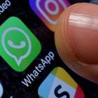 WhatsApp, stop messaggi inoltrati: sarà possibile inviarli ad una sola chat alla volta. La novità da oggi