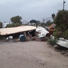Maltempo a Taranto, uragano abbatte alberi e muri: strade come fiumi