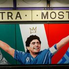 Napoli, inaugurata la stazione metro Mostra-Maradona con i murales dei protagonisti della storia del club
