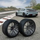Taycan Turbo GT calza solo pneumatici Pirelli. P Zero R e P Zero Trofeo RS sono “le scarpette magiche” dell'elettrica Porsche