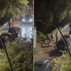 Ragazza presa a schiaffi per strada a Napoli, i passanti intervengono e l'aggressore reagisce in maniera ancora più violenta