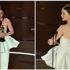 Oscar 2024, Emma Stone commossa ritira la statuetta come migliore attrice: «Ho anche il vestito rotto, colpa di Ryan Gosling»