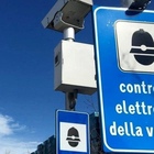 “Fleximan” colpisce ancora, questa volta a Cremona: la guerra agli autovelox continua. Tutte le comparse del "giustiziere" degli automobilisti