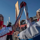 Olimpiadi, è iniziata la staffetta della torcia olimpica. Gli auguri del Papa: «Che sia un'esperienza unica»