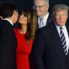 G7, bacio scandalo tra Melania Trump e Justin Trudeau: il web si scatena
