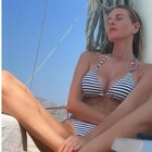 Alessia Marcuzzi, le foto sexy in bikini fanno impazzire i fan: «Pensa la Turchia». Lei risponde così