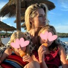 Michelle Hunziker in spiaggia con le figlie Sole e Celeste: «Ora d'oro». Ecco perché
