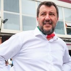 Salvini: «La sindaca fa vergognare i genitori»