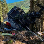 Funivia Stresa-Mottarone, i soccorritori: «La cabina si è accartocciata a terra». Era stata riattivata nel 2016 dopo 2 anni di stop