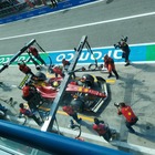 F1, Gran Premio d'Italia: a Monza i tifosi ci credono, Leclerc subito protagonista in pista. Omaggio alla Regina