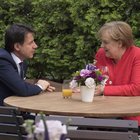 Conte telefona a Macron e Merkel
