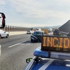 Incidente sulla A4 Milano-Brescia, scontro tra furgone e tir: un morto