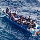 Si teme ondata di migranti libici: duello Salvini-Conte sui porti