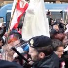 "Lotto Marzo", scontri a Torino al corteo femminista