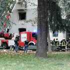 Milano, violenta esplosione in un palazzo: tre piani distrutti