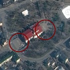Mariupol, attacco al teatro: dal satellite le immagini della scritta «bambini» nel cortile