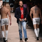 Rocco Siffredi sfila alla MFW: il dettaglio hot dell'outfit non passa inosservato
