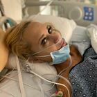 Justine Mattera, paura per la sorella Jessica operata al cuore: «La radioterapia le ha distrutto il corpo»