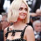 Chiara Ferragni con parrucca sul red carpet di Cannes? I fan notano quel dettaglio sulla testa Video