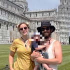 Neonato fa il giro del mondo a 11 mesi, la mamma: «Non è così difficile viaggiare con un bambino. Spendiamo 4 euro al giorno»