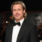 Brad Pitt, «lifting? Sparite rughe profonde e i segni dell'invecchiamento»: il video del chirurgo plastico