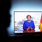 Coronavirus, Merkel parla alla nazione: «Evitare collasso ospedali». Ipotesi "quarantena" oltre il 3 aprile in Italia