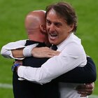 Euro2020, il segreto dell'Italia è tutto in quell'abbraccio tra Vialli e Mancini